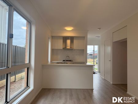 3 beds 2 baths 2cars Spacious and brand new 3 bedrooms house in Strathtulloh, - Photo 5