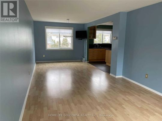 24 MEADOWGLADE CRESCENT - Photo 1