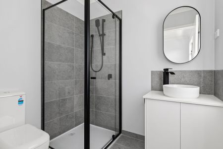 Luxurious Low-Maintenance Living in a Blue-Chip location! - Photo 4