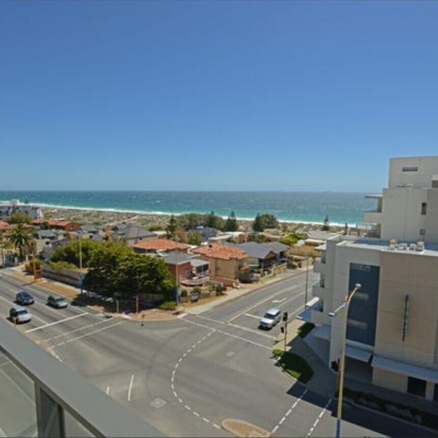 Scarborough - Photo 1