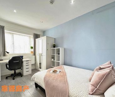 1 bedroom in a house share to rent - Photo 2