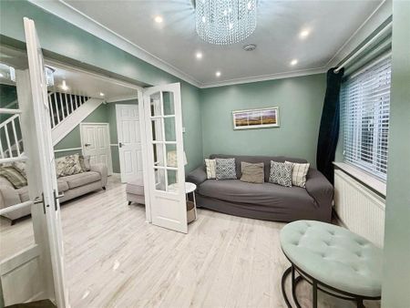 3 bedroom terraced house to rent - Photo 2