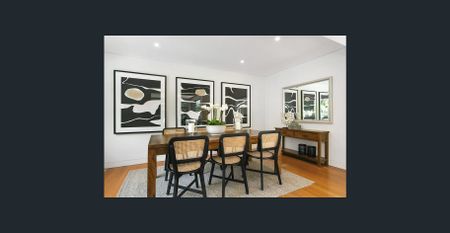 Elegant Family Home in Prime Location - Photo 4