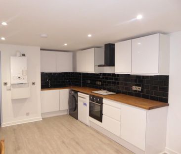5 bedroom end of terrace house to rent - Photo 6