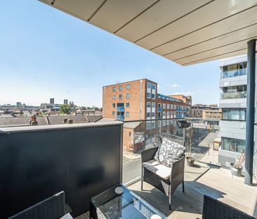 Flat to rent - 4 Hawthorne Crescent, Greenwich, SE10 - Photo 5
