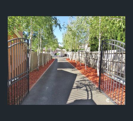 5 Ashton Rise, Doncaster East, Vic 3109 - Photo 1