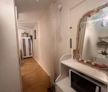 Sorögatan, Kista - Photo 1