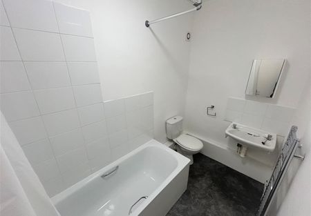 Flat 6 The Old Vicarage, Halesowen Road, Cradley Heath - Photo 4