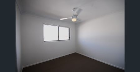 Rare Double Garage Unit in a quiet complex! - Photo 4