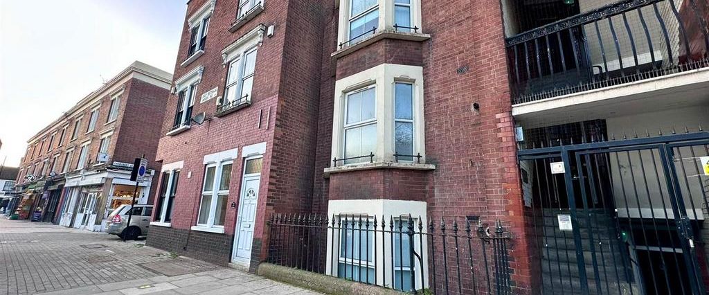 1 bedroom flat to rent - Photo 1