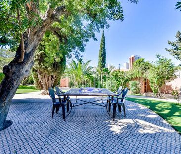 Villa de lujo con piscina, jardín y espacios para toda la familia - Photo 6