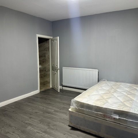 4 Bedroom Terraced for Rent - Photo 1