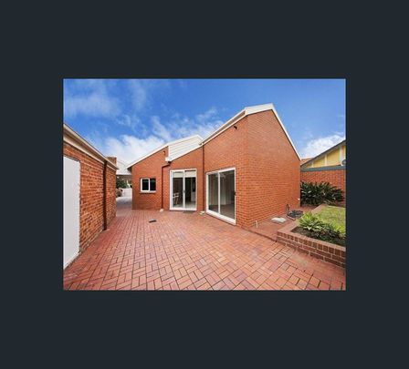31 Sunnyside Grove, Bentleigh, Vic 3204 - Photo 1