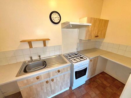 2 bedroom flat to rent - Photo 3