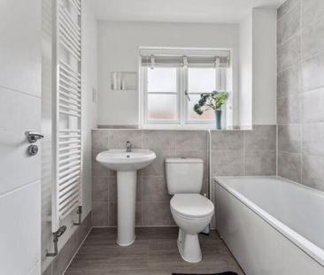 2 bedroom semi-detached house to rent - Photo 2