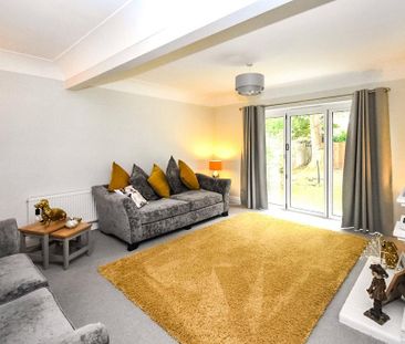 4 bedroom detached house to rent - Photo 4