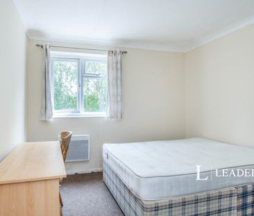 2 bedroom apartment to rent Cavendish Road, Bournemouth, BH1 - Photo 4