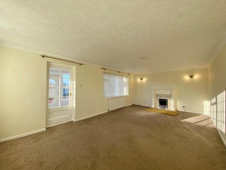 2 bedroom detached bungalow to rent - Photo 2