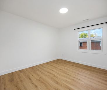 Fully Renovated 2-Bedroom Apartment in Sarnia – Modern &amp; Move-I... - Photo 5