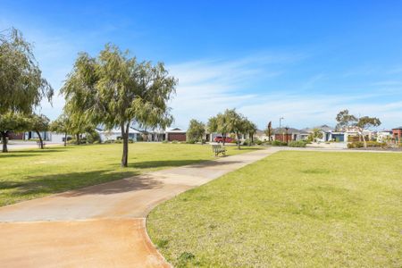 Amazing Location - Photo 2