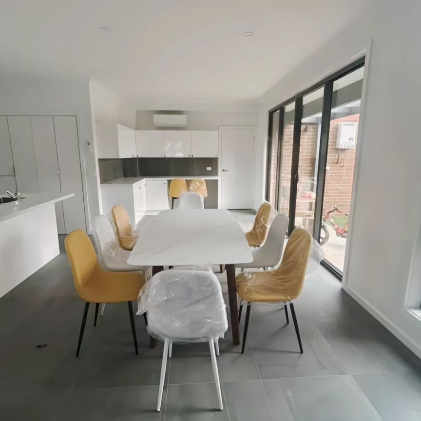 Private room with ensuite - Photo 1