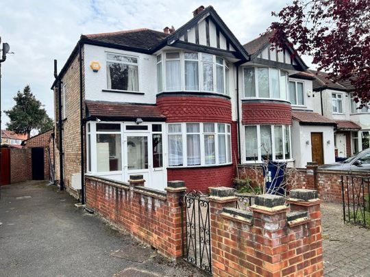 Conway Crescent - Photo 1