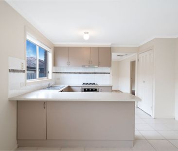 MODERN FAMILY HOME - NORTHSIDE PAKENHAM! - Photo 4