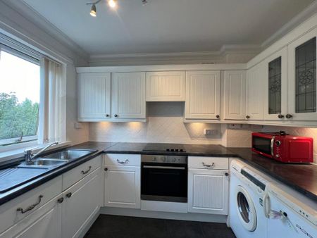 2 bedroom flat to rent - Photo 4