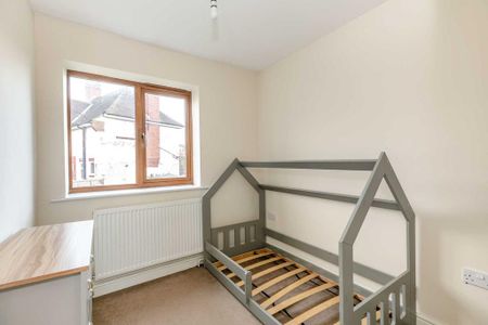 3 bedroom terraced house to rent - Photo 4