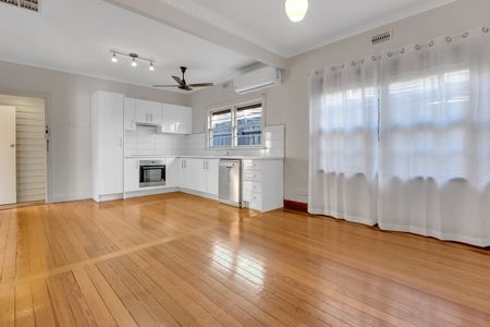 124 Christmas Street, Northcote VIC 3070 - House For Rent | Domain - Photo 4