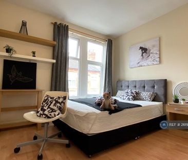 3 bedroom terraced house to rent - Photo 4