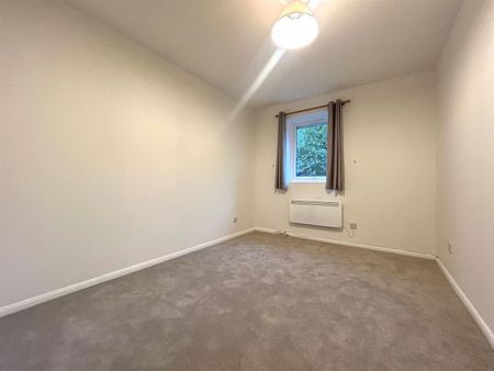 Gunnersbury Gardens, Acton, W3, London - Photo 4