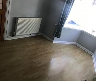 3 Bed End Terrace, Hob Moor Road, B25 - Photo 2