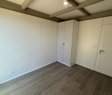 Modern 3-Bedroom Home with Breathtaking Lake Views in East Jindabyne - Photo 3