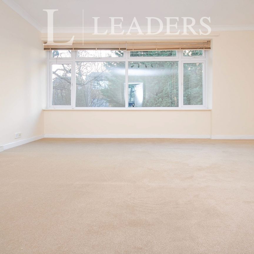 2 bedroom apartment to rent Kingswood Road, Bromley, BR2 - Photo 1