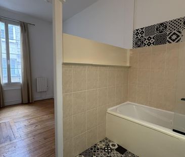 Location Appartement 2 pièces 40m² NIORT 79000 - Photo 4