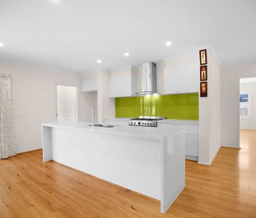 Spacious 4-Bedroom Family Home - Photo 6