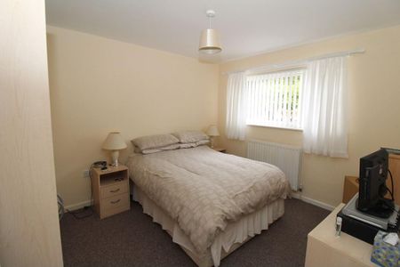 2 bed upper flat to rent in NE4 - Photo 4