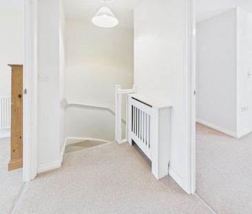 3 bedroom end of terrace house to rent - Photo 1