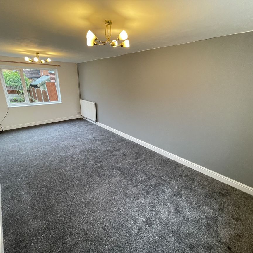 Martinfield Road, Penwortham - Photo 1