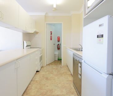 POPULAR LOCATION - FULLY FURNISHED - Photo 6