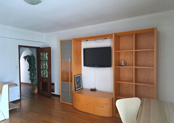 Apartamento T3 com sótão, mobilado e equipado, no Bairro do Liceu!