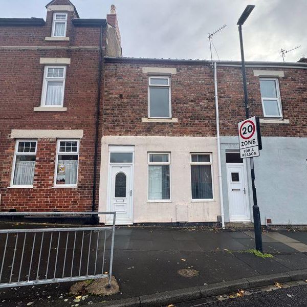 2 bedroom terraced house to rent - Photo 1