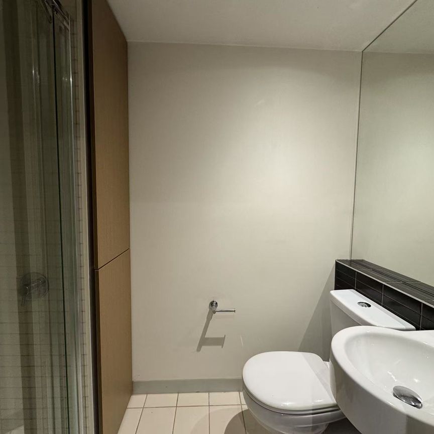 1 Bedroom, 1 Bathroom Apartment – Prime Location in Hawthorn! - Photo 2
