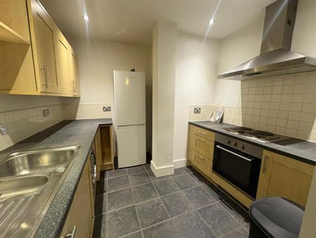 2 bedroom apartment to rent - Photo 4