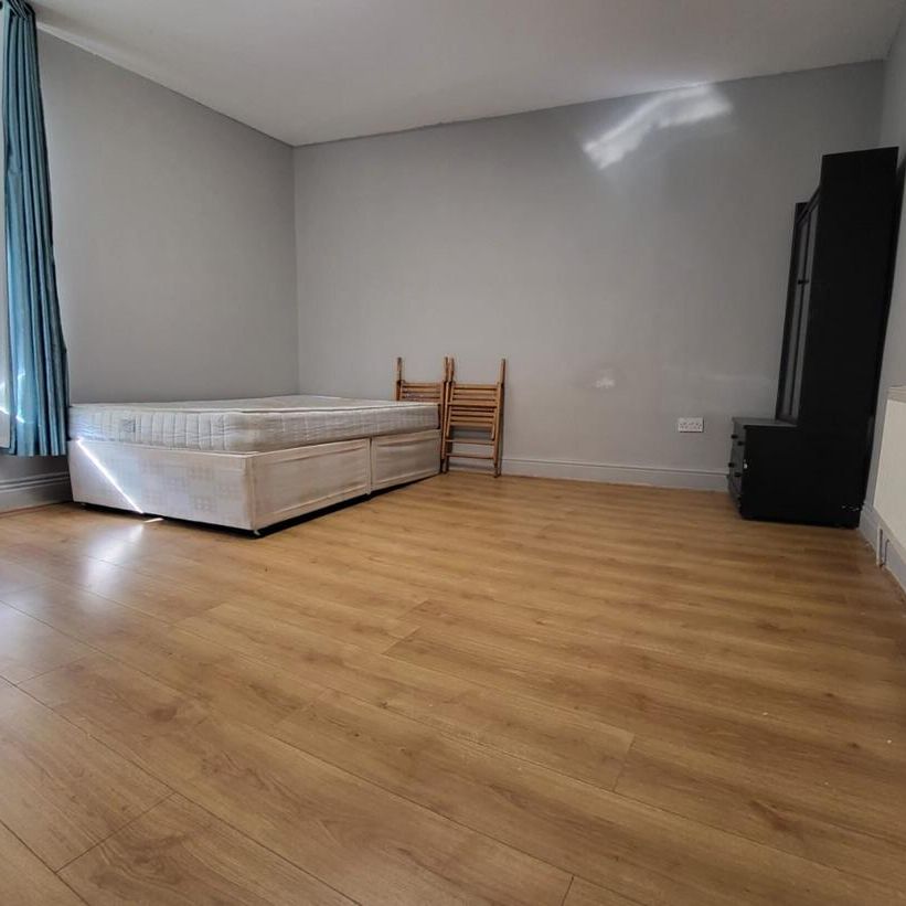 5 bedroom terraced house to rent - Photo 1