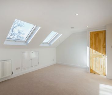 4 bedroom terraced house to rent - Photo 3