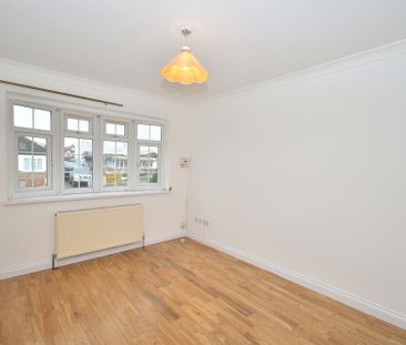 3 bedroom detached bungalow to rent - Photo 3