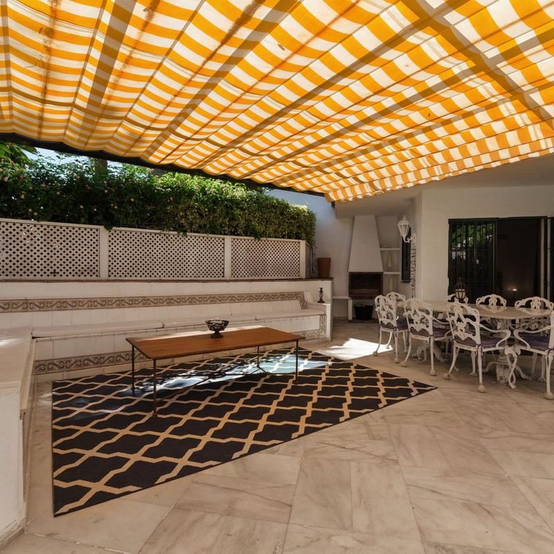 Apartamento planta baja en alquiler en Marbella, Marbella - Photo 1