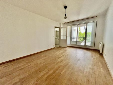 Paris XVème, rue Gutenberg, Beau Studio de 26,10m² avec Balcon - Photo 3